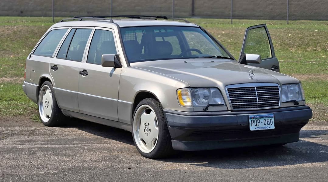 1995 Mercedes-Benz E-Class - E 320 4MATIC Wagon 4D