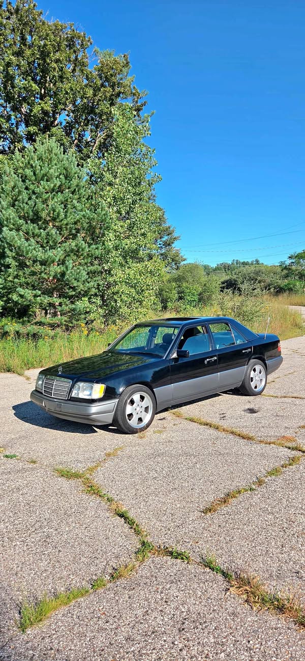 1995 Mercedes-Benz E-Class - E 320 Sedan 4D