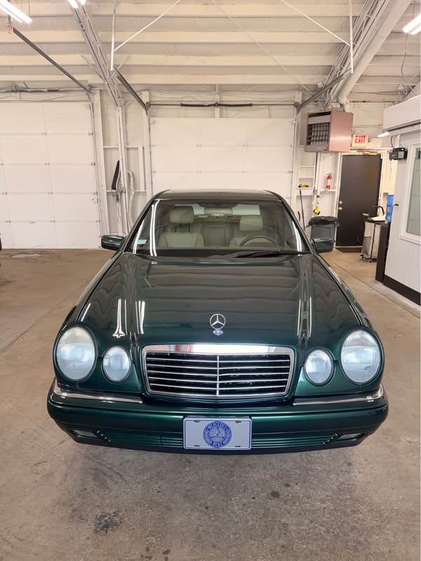1997 Mercedes-Benz E-Class - E-320 W210
