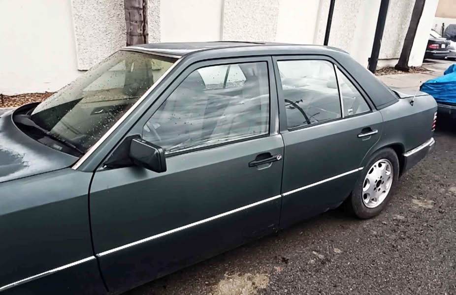 1995 Mercedes-Benz E-Class - E 320 Sedan 4D