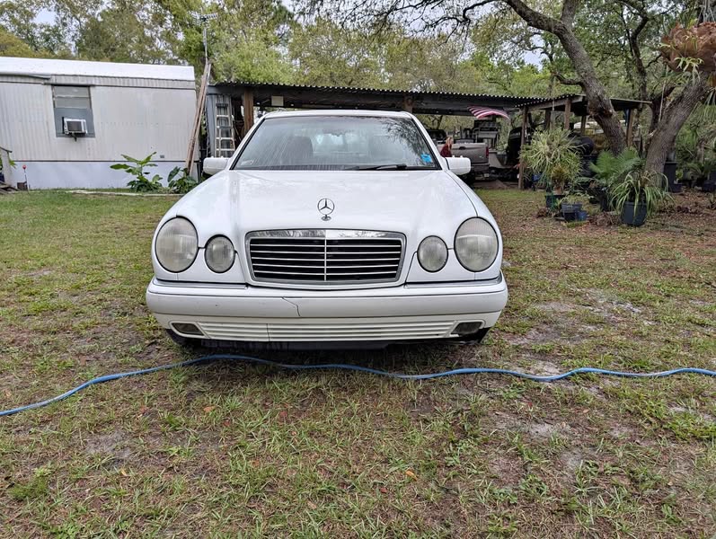 1997 Mercedes-Benz E-Class - E 320 AWD Sedan 4D