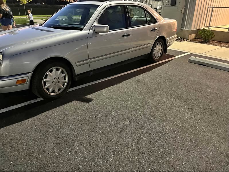 1997 Mercedes-Benz E-Class - E 320 Sedan 4D