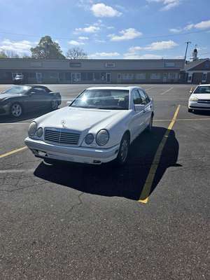 1996 Mercedes-Benz E-Class - E 320 Sedan 4D