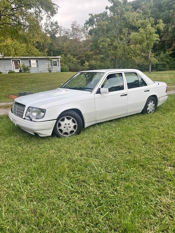 1994 Mercedes-Benz E-Class - E 320 Sedan 4D