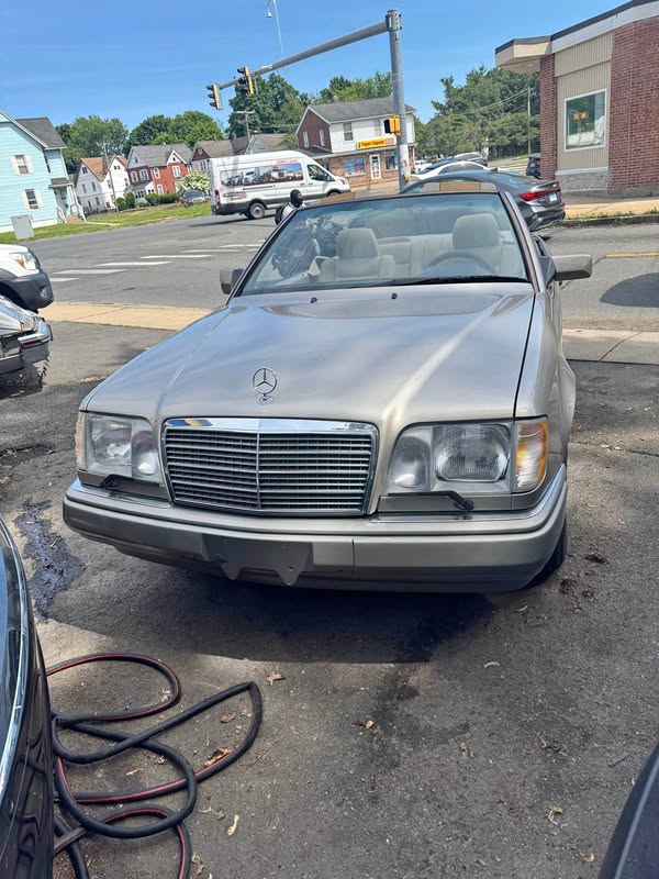 1995 Mercedes-Benz E-Class - E 320 Cabriolet 2D