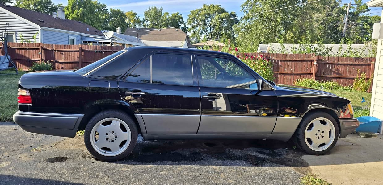 1995 Mercedes-Benz E-Class - E 320 Sedan 4D