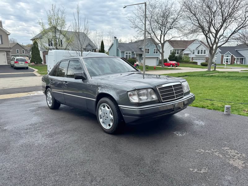 1995 Mercedes-Benz E-Class - E 320 Sedan 4D