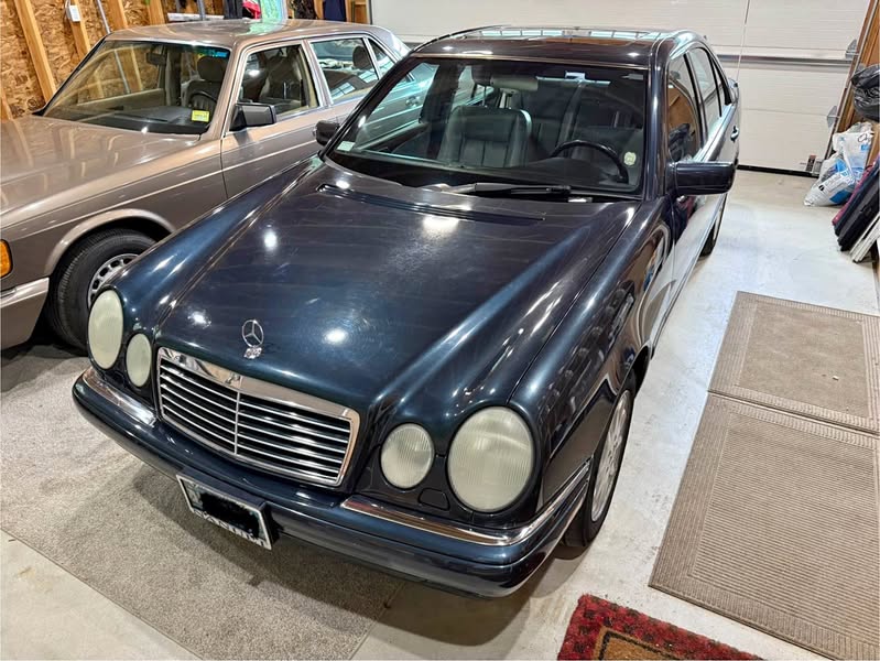 1996 Mercedes-Benz E-Class E 320 Sedan 4D