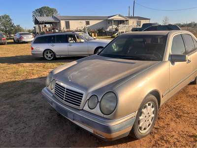 1996 Mercedes-Benz E-Class - E 300D Sedan 4D