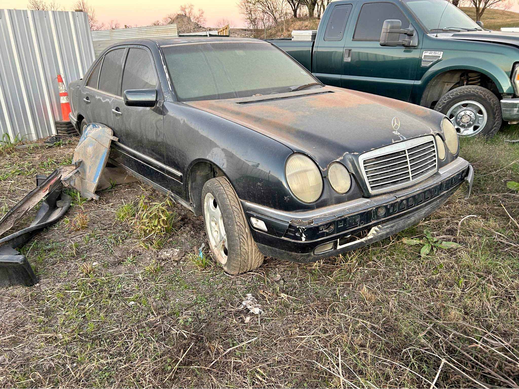 1996 Mercedes-Benz E-Class - E 320 Sedan 4D