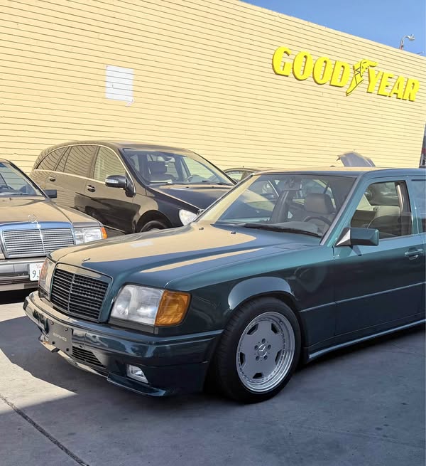 1995 Mercedes-Benz E-Class - E 320 Sedan 4D