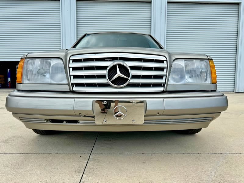1994 Mercedes-Benz E-Class - E 320 4MATIC Sedan 4D