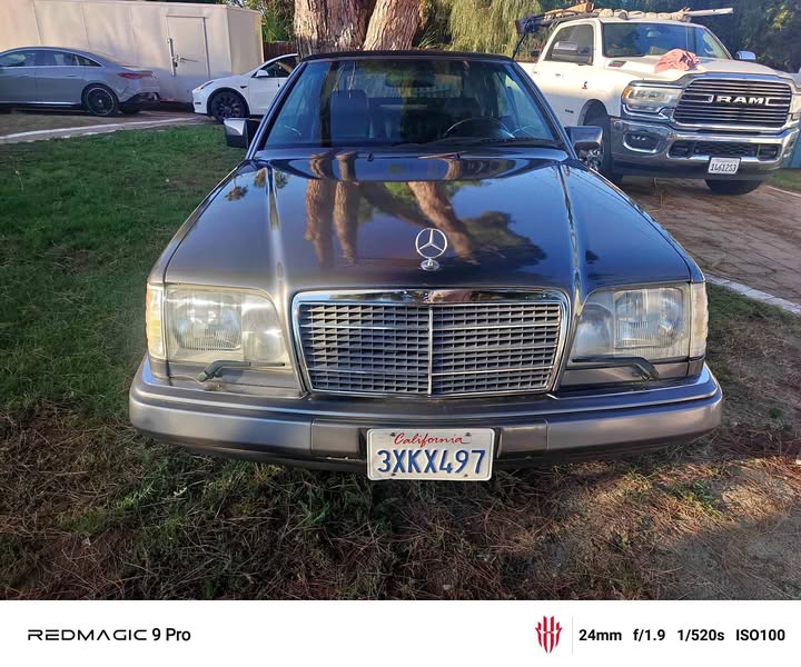 1995 Mercedes-Benz E-Class - E 320 Cabriolet 2D