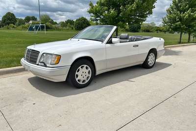 1995 Mercedes-Benz E-Class - E 320 Cabriolet 2D