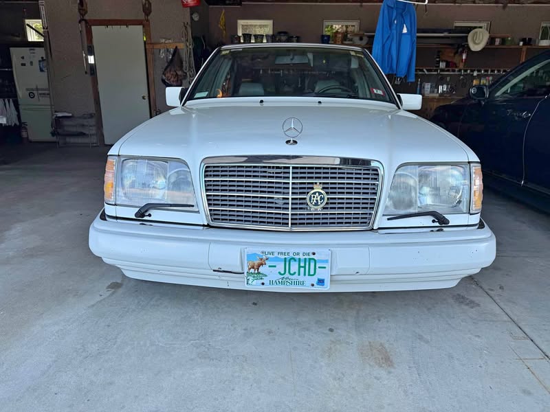 1995 Mercedes-Benz E-Class - E 320 Sedan 4D