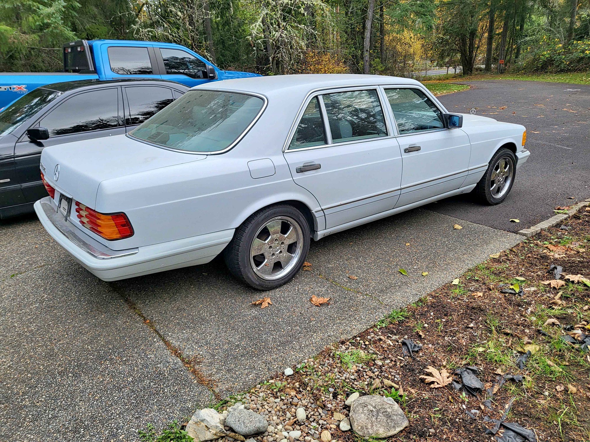 1991 Mercedes-Benz S-Class - S 560 Sedan 4D
