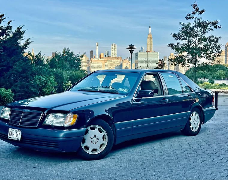 1996 Mercedes-Benz S-Class - S 320 Sedan 4D