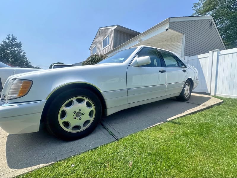 1995 Mercedes-Benz S-Class - S 420 Sedan 4D