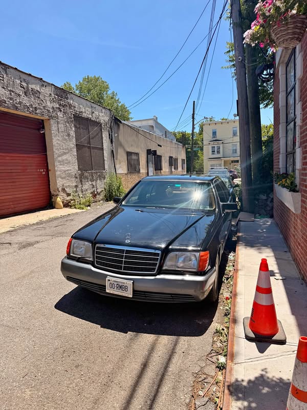 1994 Mercedes-Benz S-Class - S 320 Sedan 4D