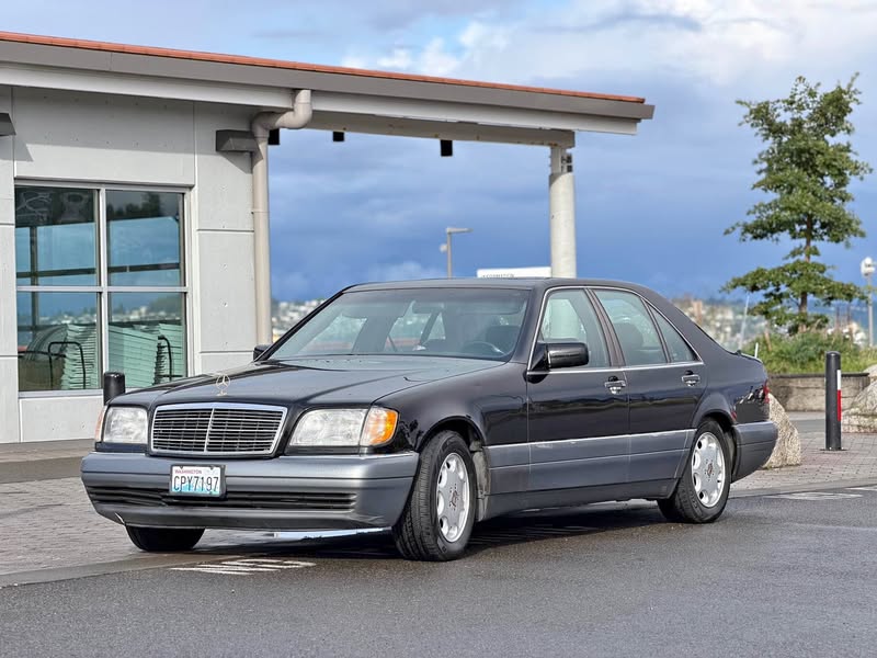 1995 Mercedes-Benz S-Class - S 320 Sedan 4D