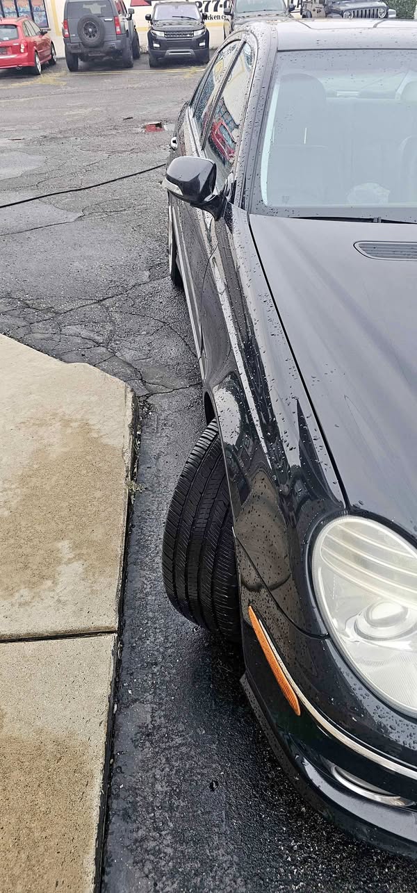 2009 Mercedes-Benz E-Class - E 350 4MATIC Sedan 4D