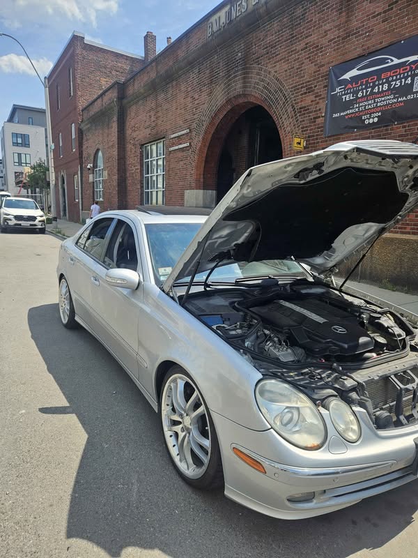 2006 Mercedes-Benz E-Class - E 500 4MATIC Sedan 4D