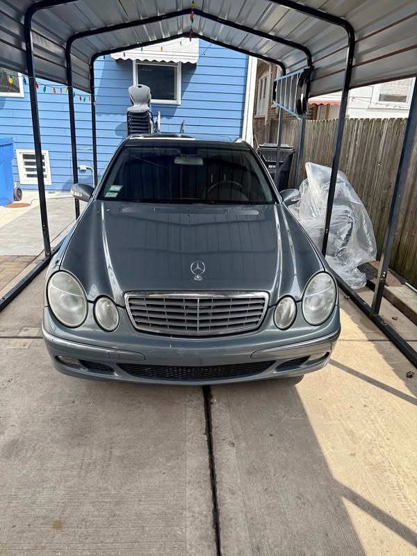 2006 Mercedes-Benz E-Class - E 500 4MATIC Sedan 4D