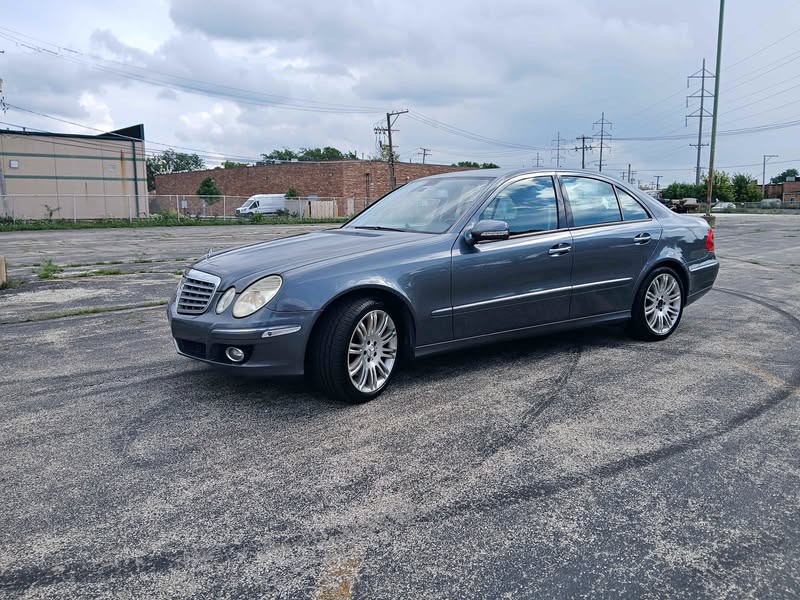 2008 Mercedes-Benz E-Class - E 550 4MATIC Sedan 4D