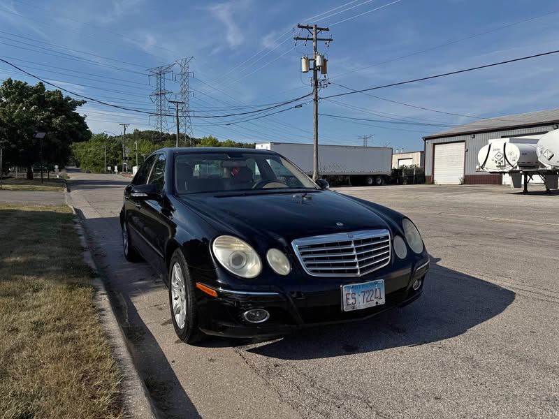 2009 Mercedes-Benz E-Class - E 320 BLUETEC Sedan 4D