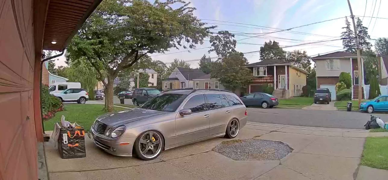 2005 Mercedes-Benz E-Class - E 500 4MATIC Wagon 4D