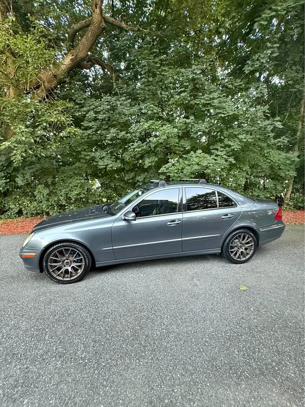 2008 Mercedes-Benz E-Class - E 350 4MATIC Sedan 4D