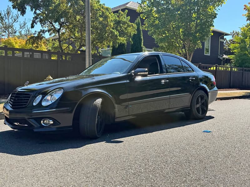2008 Mercedes-Benz E-Class - E 320 BLUETEC Sedan 4D
