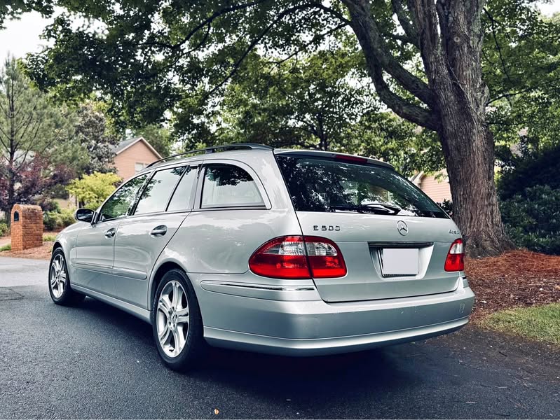 2005 Mercedes-Benz E-Class - E 500 4MATIC Wagon 4D