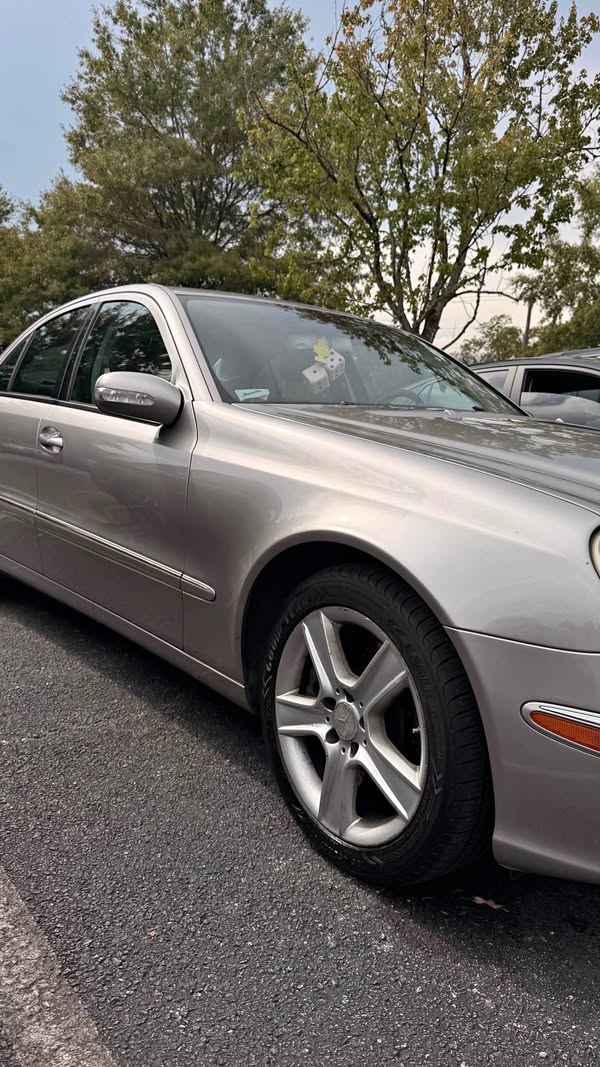 2006 Mercedes-Benz E-Class - E 500 4MATIC Sedan 4D