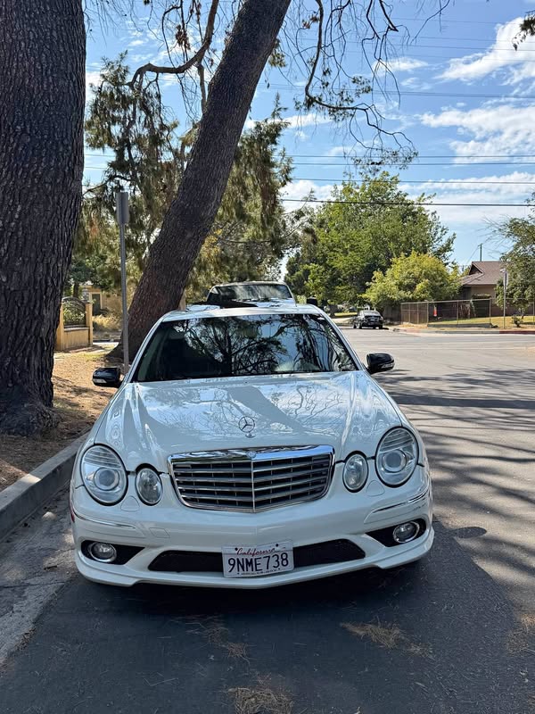 2009 Mercedes-Benz E-Class - E 300 Sedan 4D