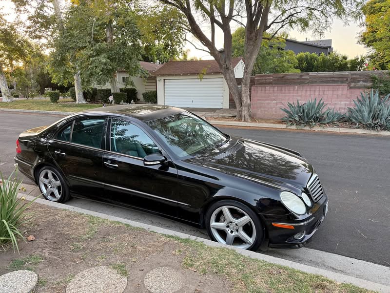 2009 Mercedes-Benz E-Class - E 350 4MATIC Sedan 4D