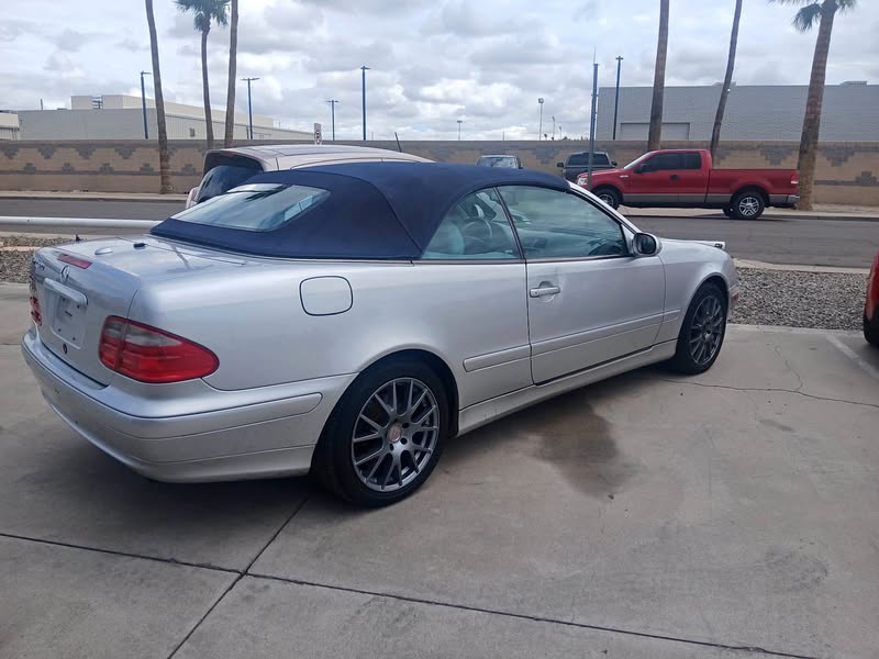 2002 Mercedes-Benz E-Class - E 320 AWD Sedan 4D