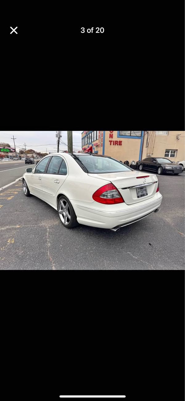 2009 Mercedes-Benz E-Class - 350 4matic pls read ad