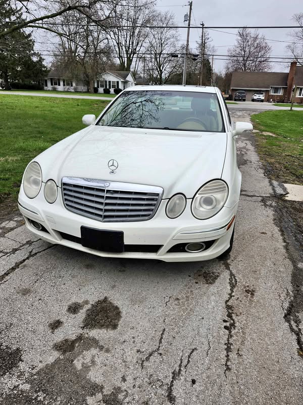2009 Mercedes-Benz E-Class - E 350 4MATIC Sedan 4D