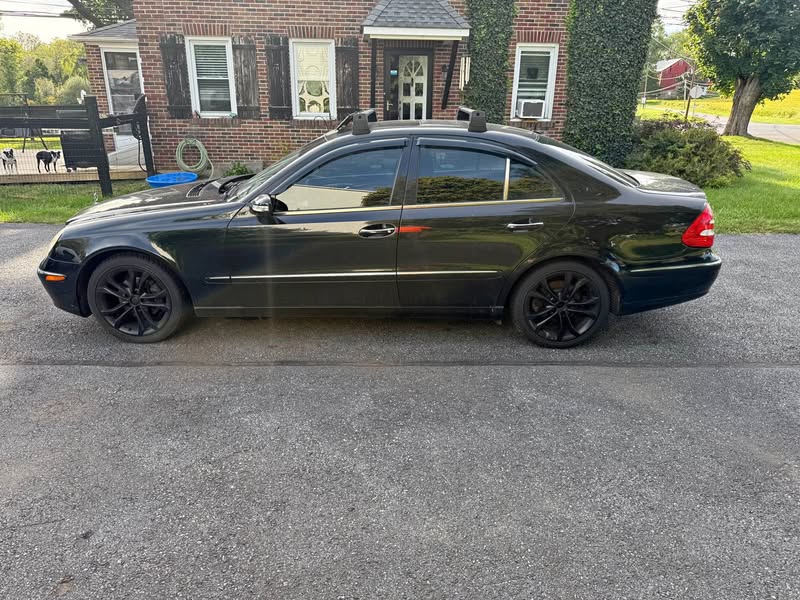 2005 Mercedes-Benz E-Class - E 320 CDI Sedan 4D