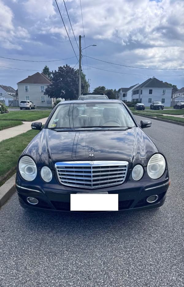 2008 Mercedes-Benz E-Class - E 350 4MATIC Sedan 4D