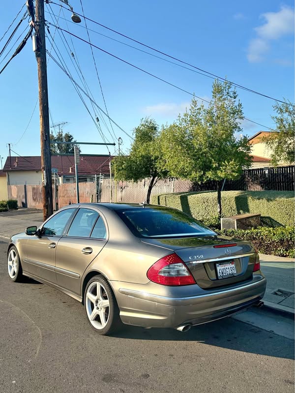 2009 Mercedes-Benz E-Class - E 350 Sedan 4D