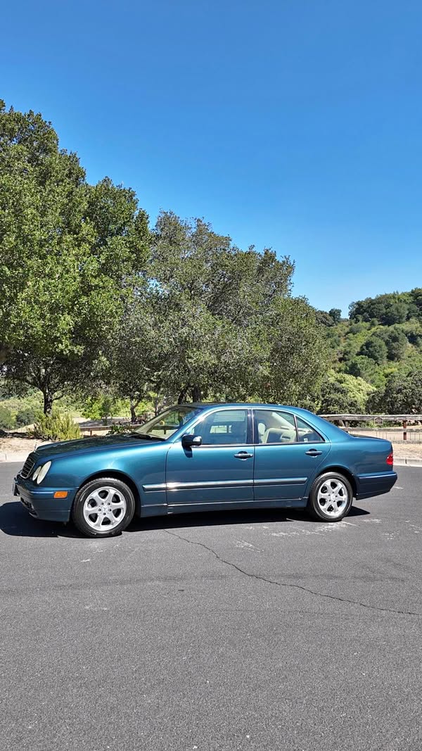 2002 Mercedes-Benz E-Class - E 320 Sedan 4D