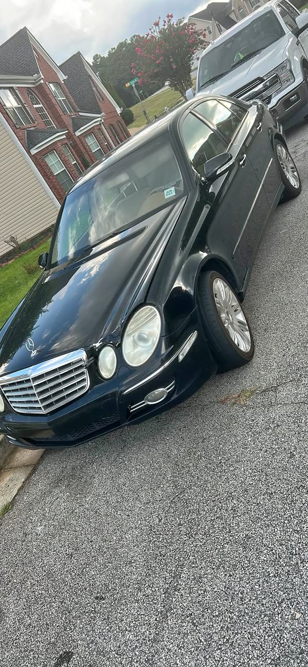 2007 Mercedes-Benz E-Class - E 350 4MATIC Sedan 4D