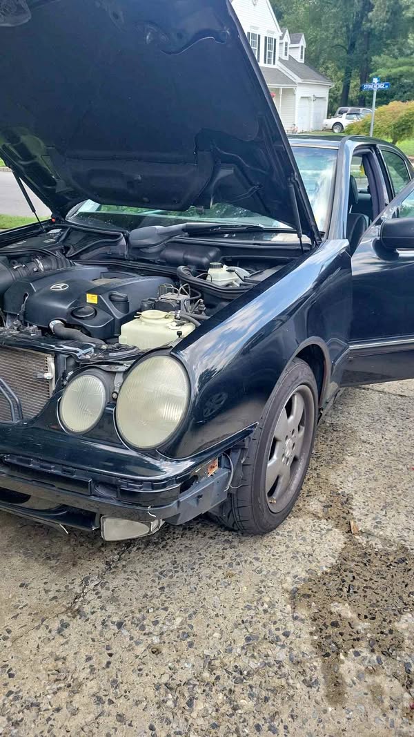 2002 Mercedes-Benz E-Class - E 320 4MATIC Sedan 4D