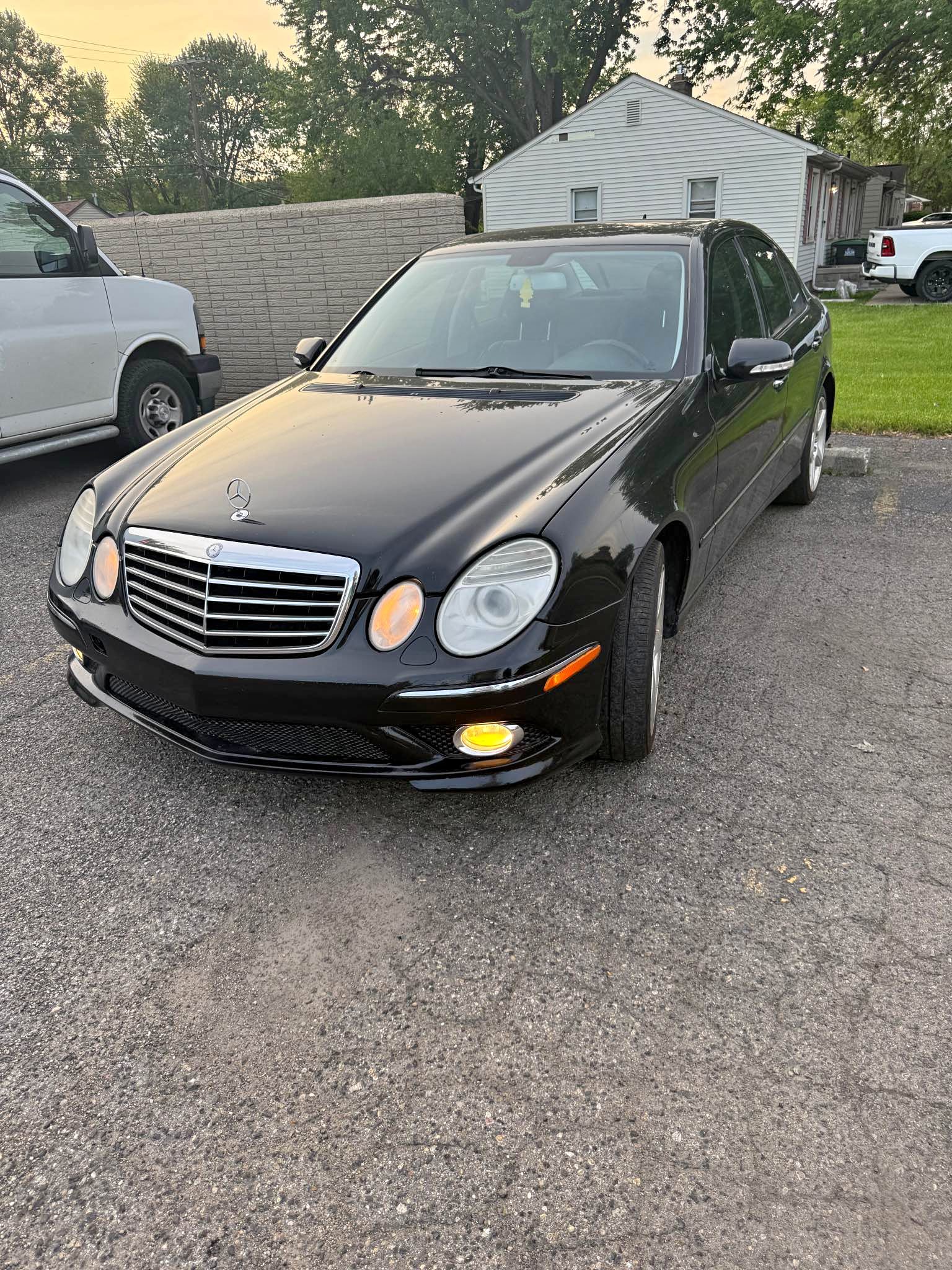 2008 Mercedes-Benz E-Class - E 320 4MATIC Sedan 4D