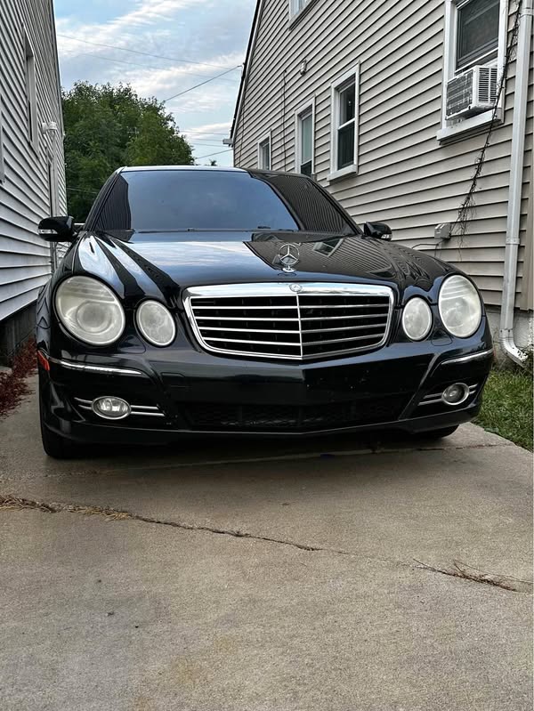 2007 Mercedes-Benz E-Class - E 350 4MATIC Sedan 4D