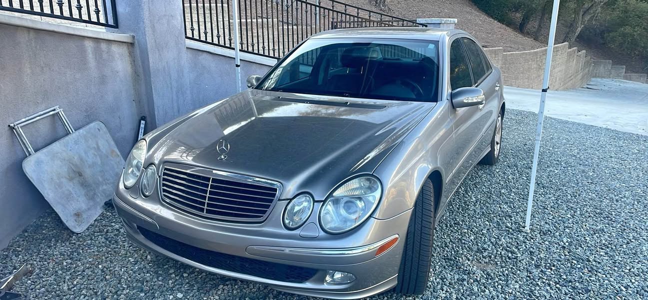 2004 Mercedes-Benz E-Class - E 320 4MATIC Sedan 4D