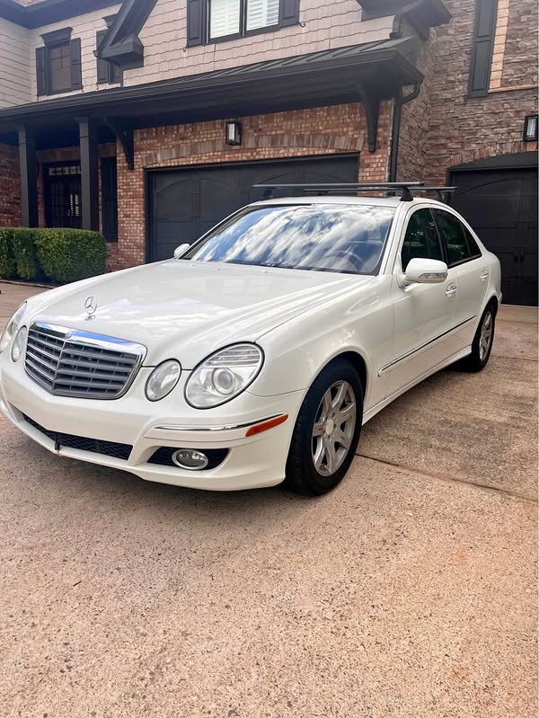 2008 Mercedes-Benz E-Class - E 320 BLUETEC Sedan 4D