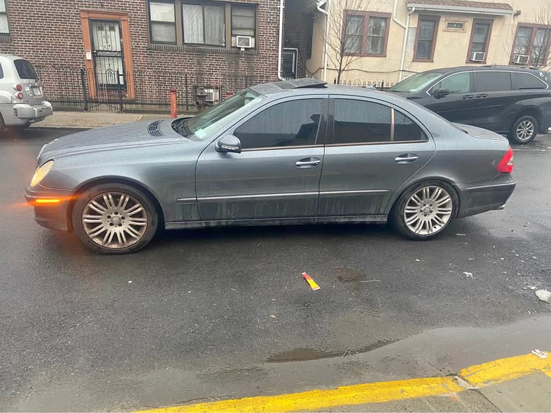 2008 Mercedes-Benz E-Class - E 350 4MATIC Sedan 4D